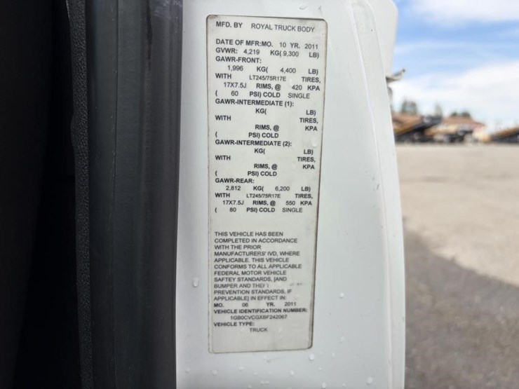2011-chevrolet-2500-image-16