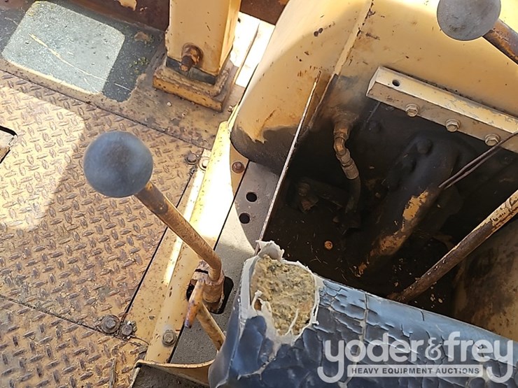 caterpillar-d8h-image-33