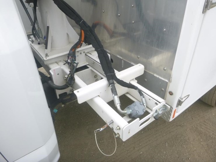 2022-ford-f450-image-17
