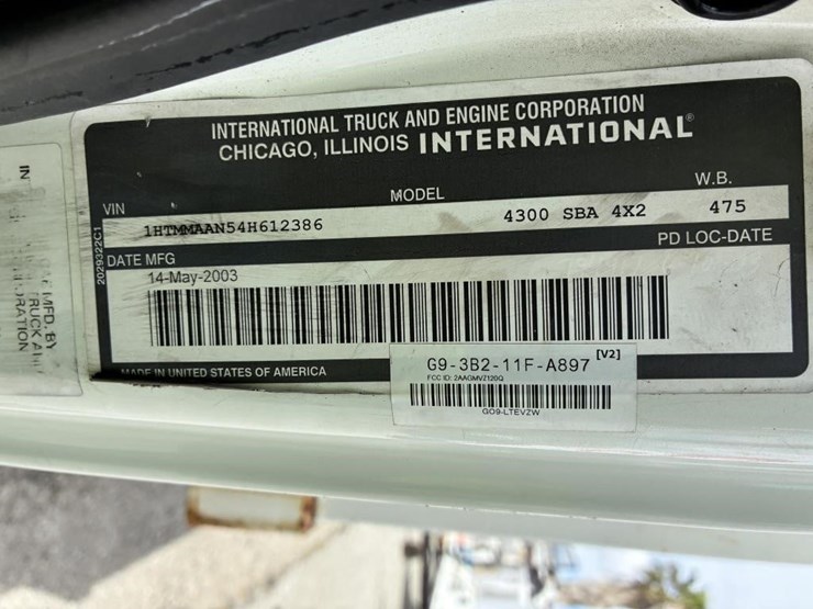 2004-international-durastar-4300-image-17