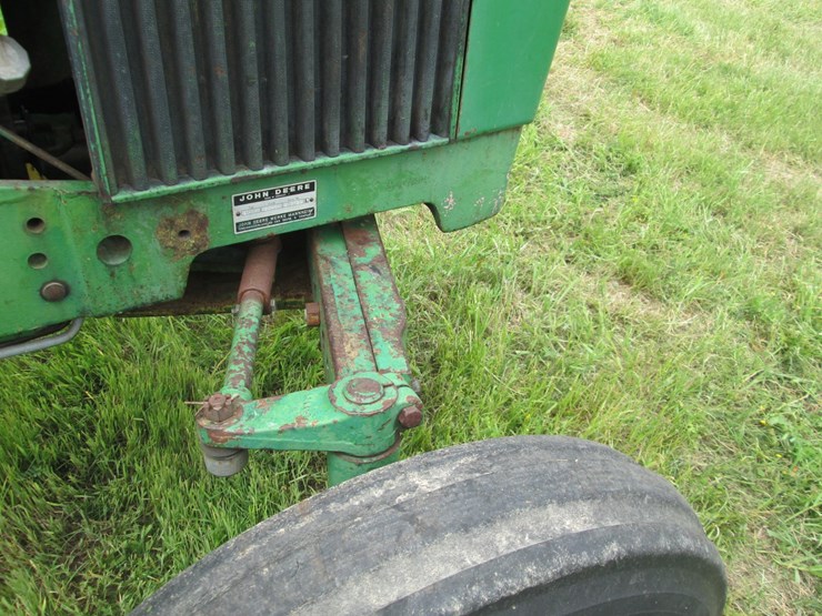 1976-john-deere-2040-image-17