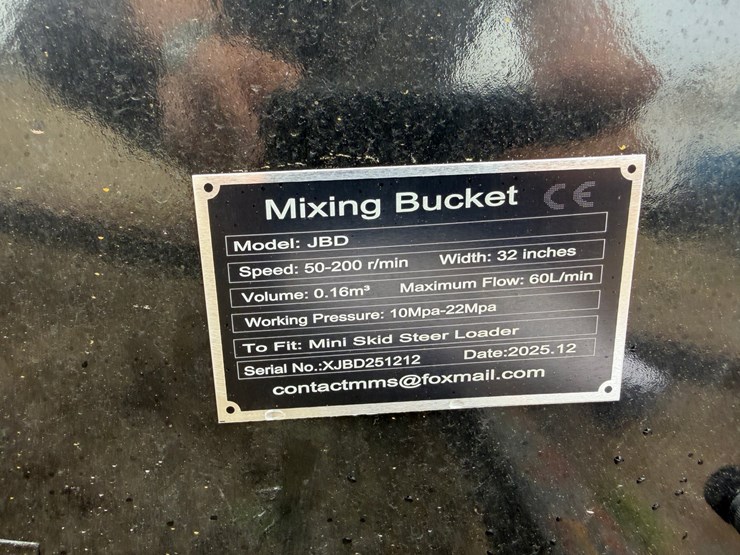 #565-•-#564-•-mini-skid-steer-mixing-bucket-image-4