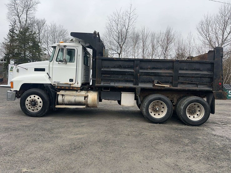 1998-mack-ch613-image-8