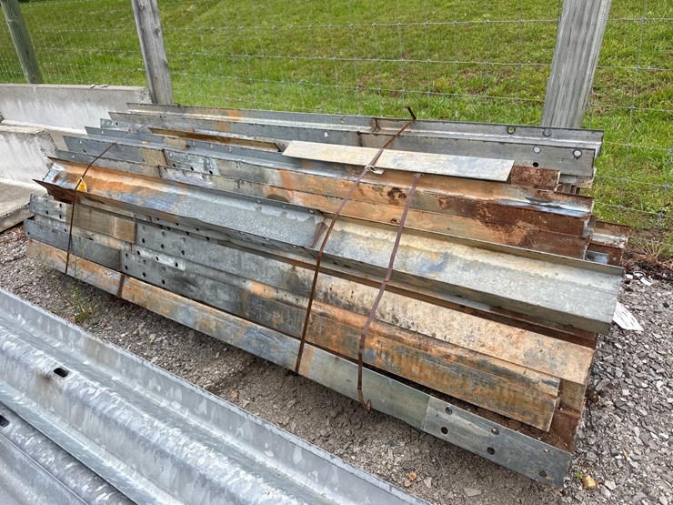 #1207-•-approx-(50)-9ft-long-guardrail-post-image-1