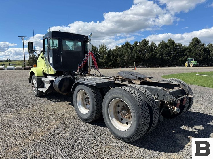 1998-kenworth-t800-image-3