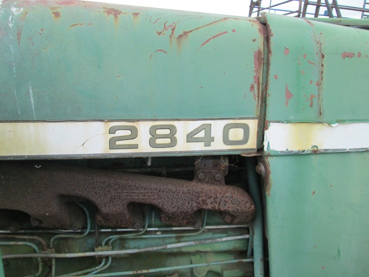 1982-john-deere-2840-image-37