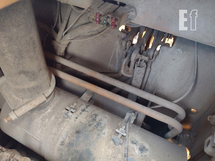 1995-case-550e-image-35