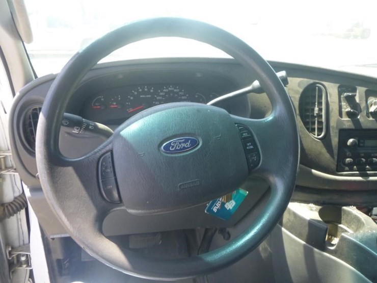 2006-ford-e350-image-9