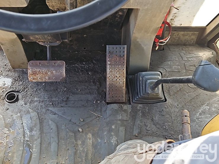 caterpillar-426c-image-26