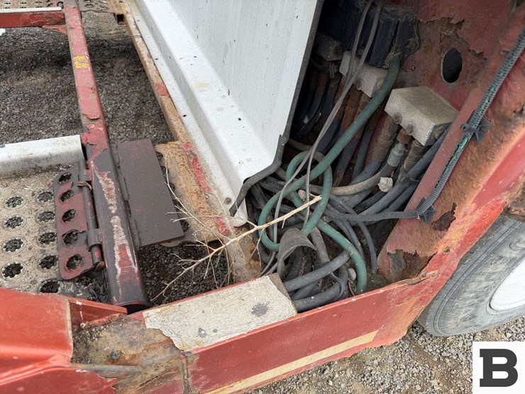 2013-cottrell-car-hauler-image-24