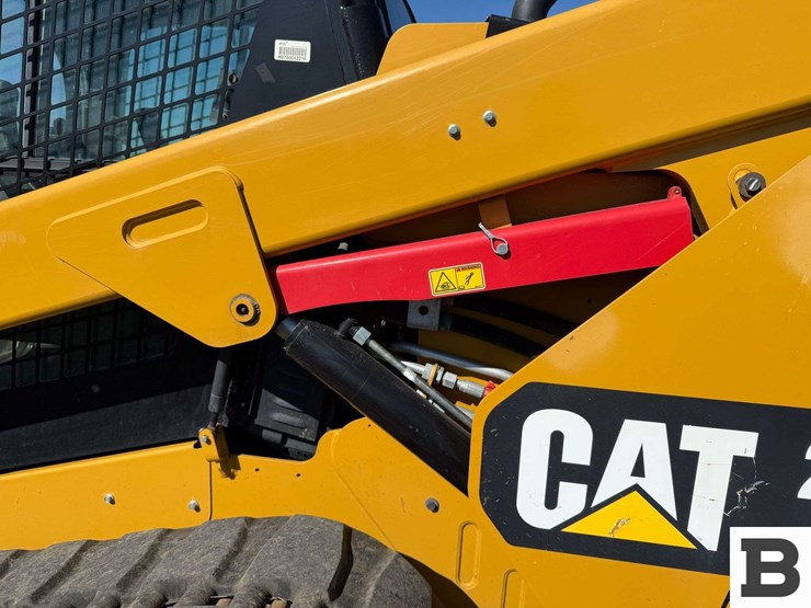 2017-caterpillar-299d2-image-22