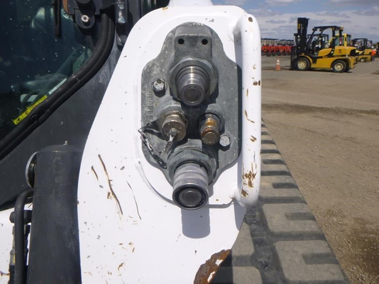 2019-bobcat-t770-image-15