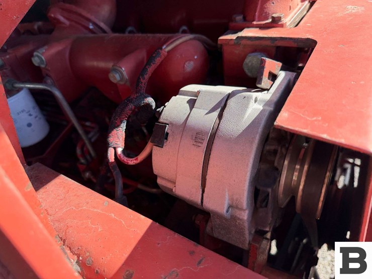 new-holland-1085-image-52