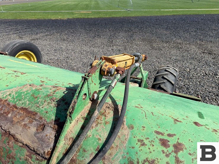 john-deere-27-image-14