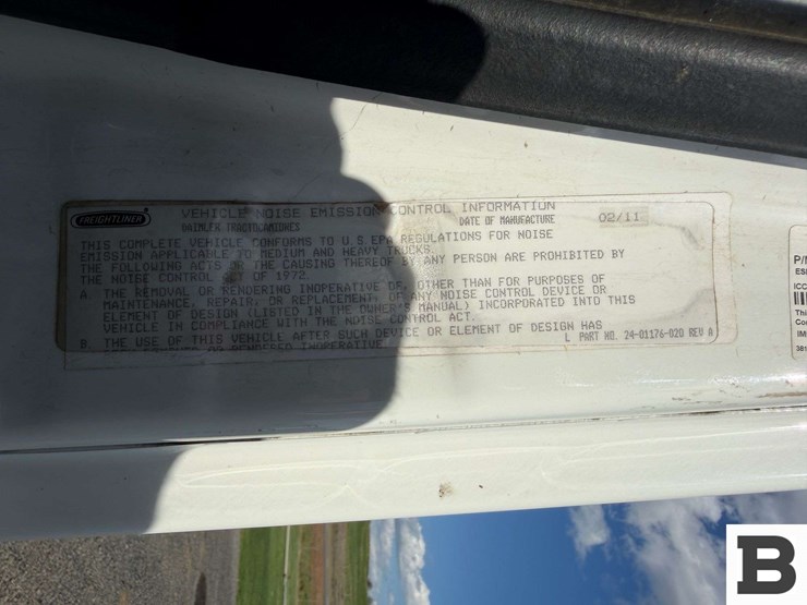 2012-freightliner-cascadia-125-image-58