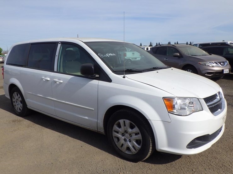 2015-dodge-grand-caravan-image-3