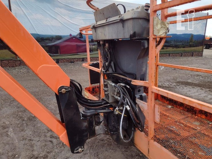 4-jlg-1200sjp-image-11