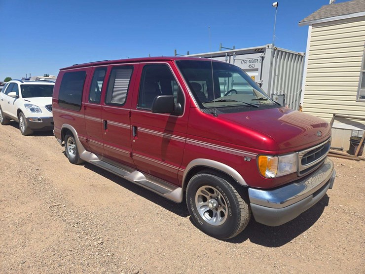1998-ford-e150-econoline-cargo-van-3d-image-2