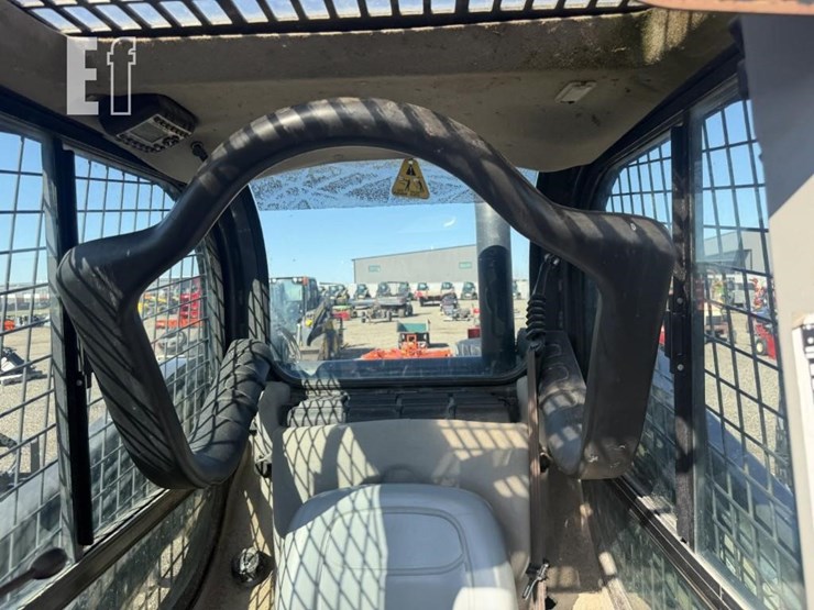 2018-new-holland-l220-image-8