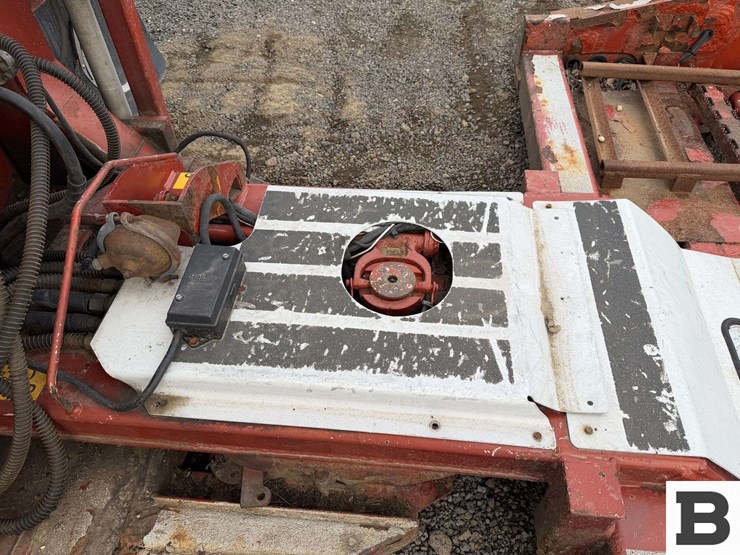 2013-peterbilt-388-image-26