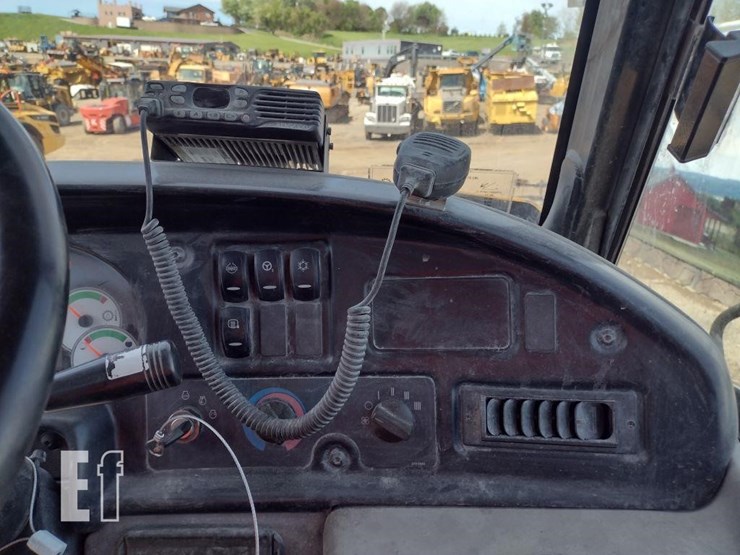 2007-caterpillar-740-image-8