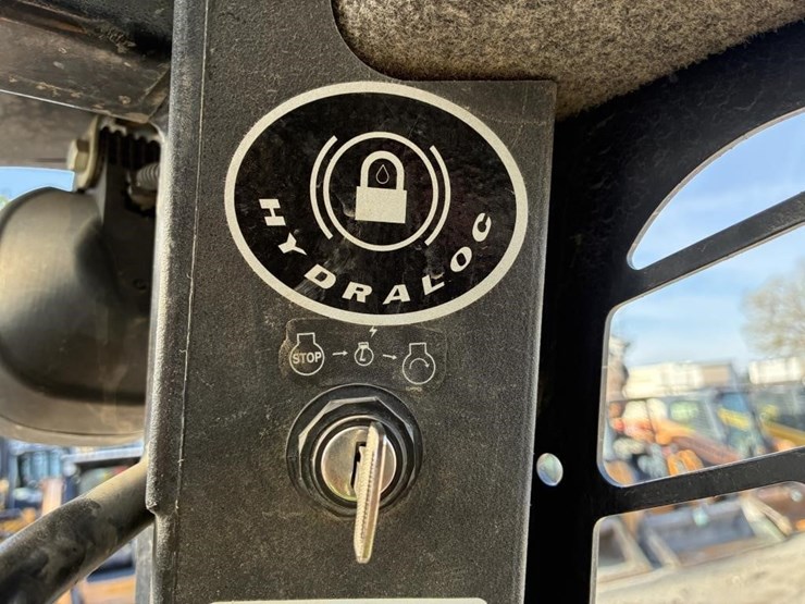 2019-mustang-1650r-image-10