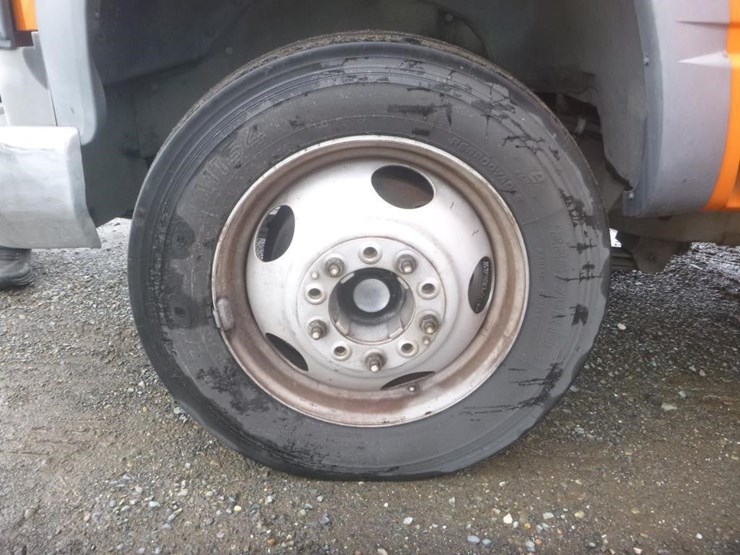 1999-gmc-3500-image-22