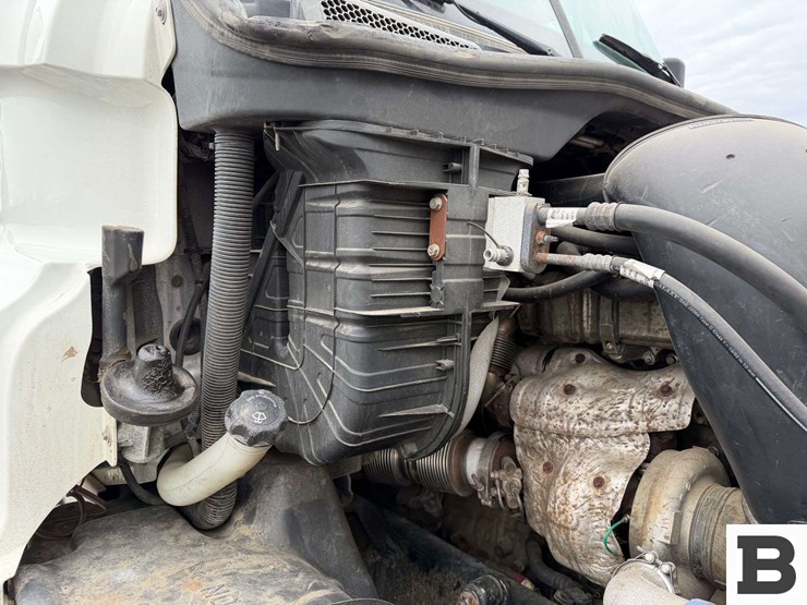 2018-freightliner-cascadia-125-image-49