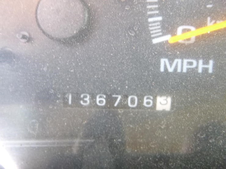 1999-gmc-3500-image-24