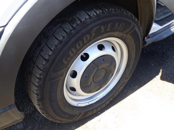 2020-ford-transit-image-13