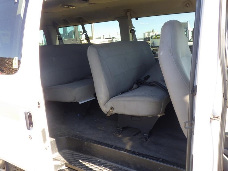 2006-ford-econoline-350-image-7