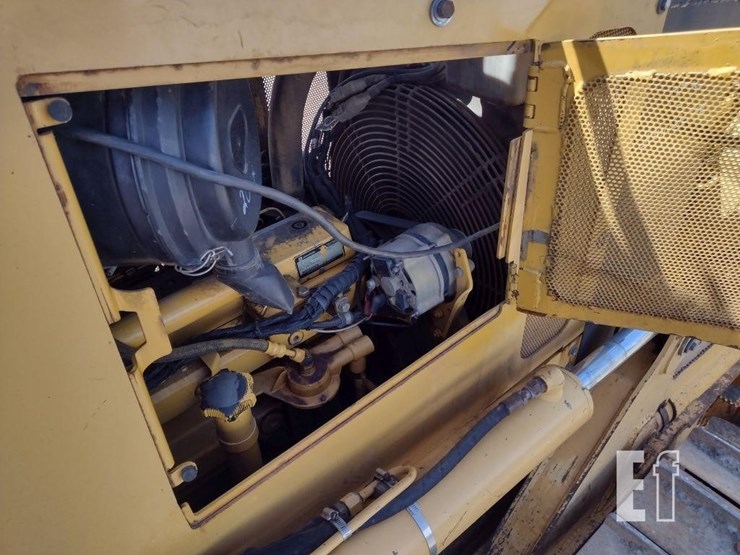 2004-deere-700h-image-35