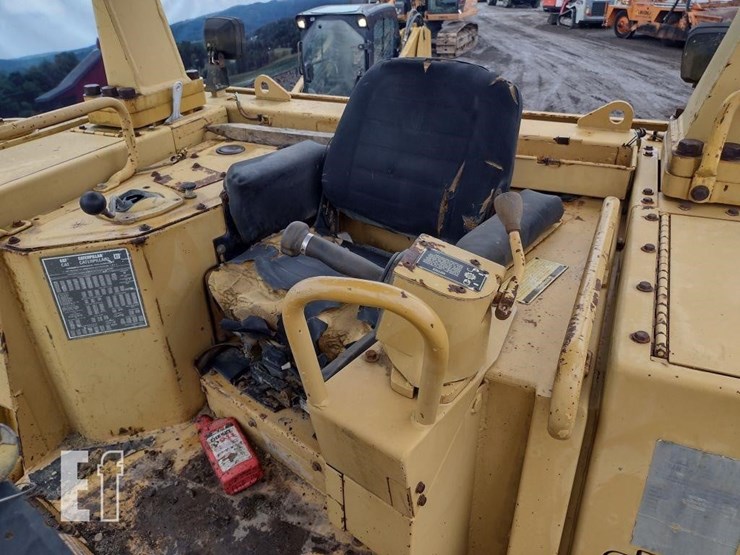 caterpillar-d6h-xl-image-12