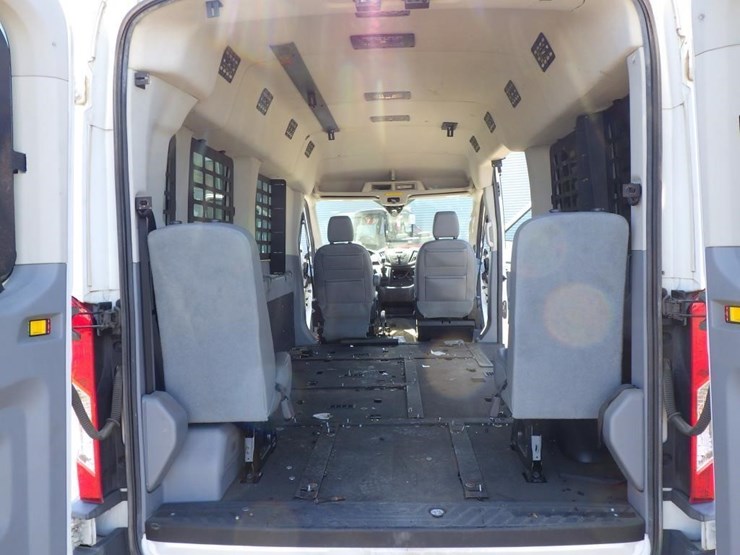 2017-ford-transit-image-8