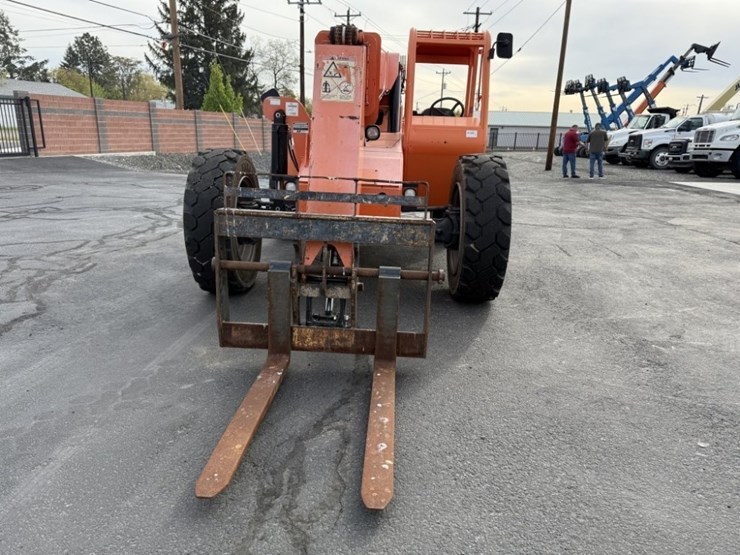 2015-sky-trak-6042-image-9