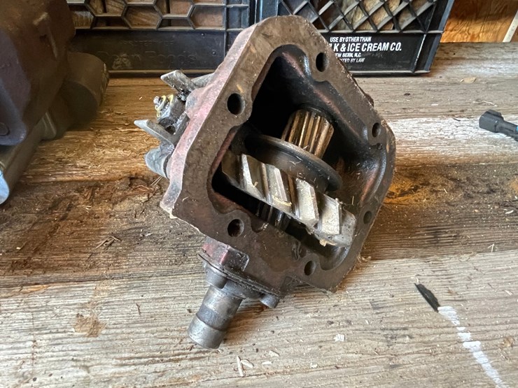 #10434-•-chelsea-small-pto-for-small-transmission-shaft-drive-image-4