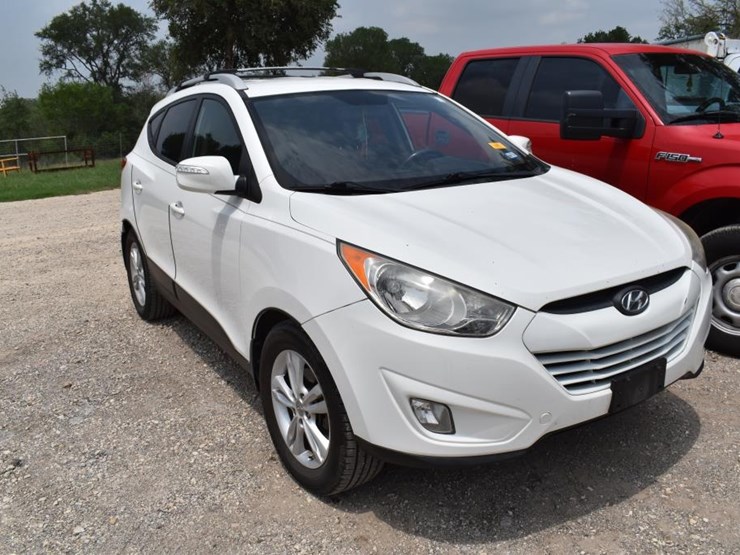 2013-hyundai-tucson-image-2