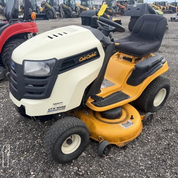 2013 CUB CADET LTX1046