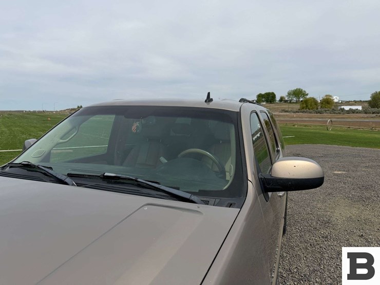 2007-chevrolet-suburban-1500-image-9