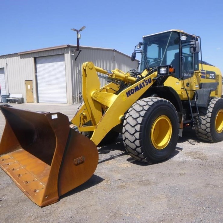 2018 KOMATSU WA270-8