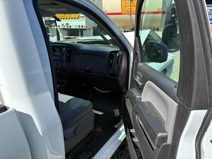 2015-chevrolet-silverado-1500-image-13