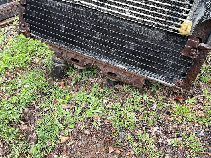 #10363-•-peterbilt-radiator-image-8