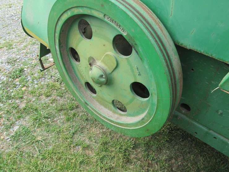 john-deere-348-image-12