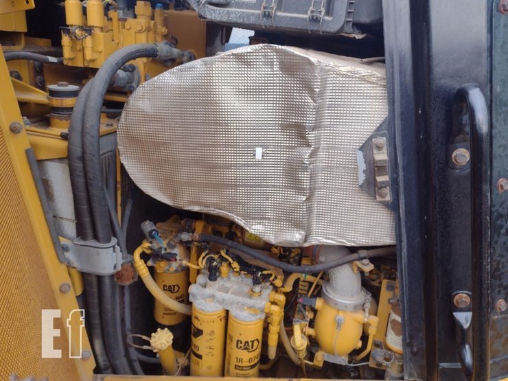 2018-caterpillar-d7e-image-46