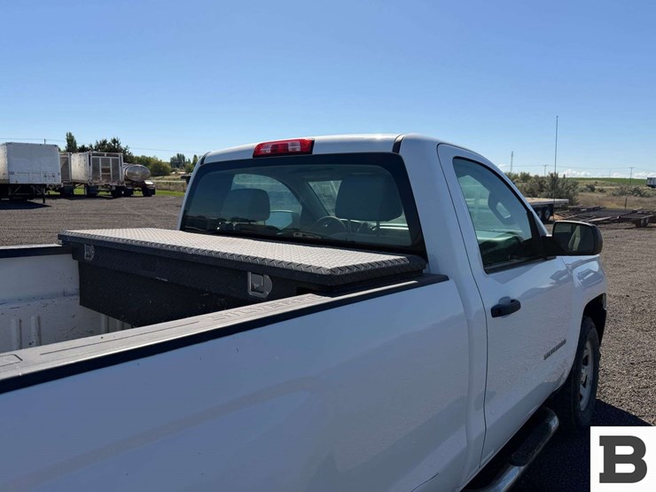 2018-chevrolet-silverado-1500-image-19