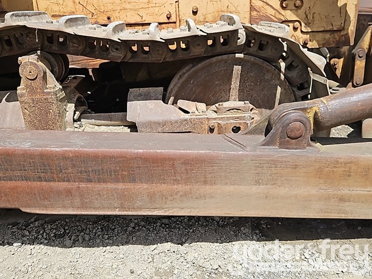 caterpillar-d8h-image-11