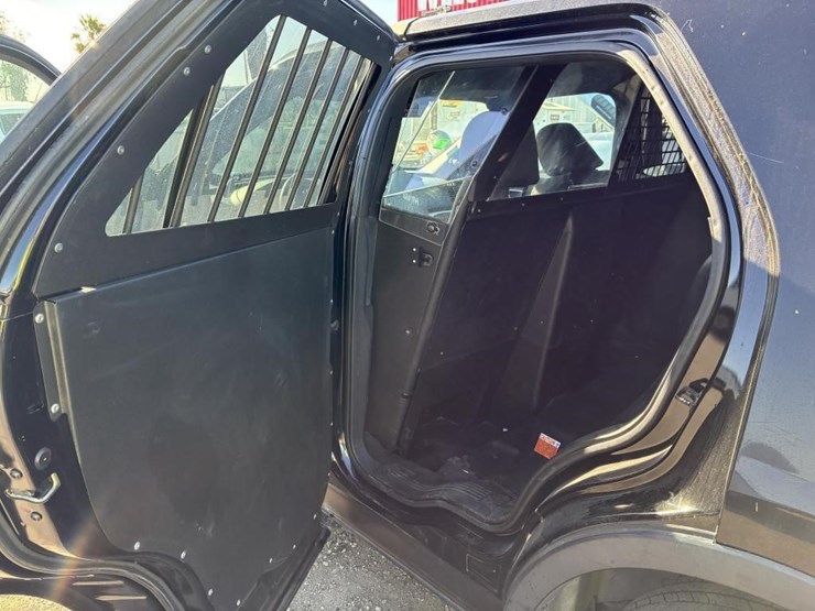 2017-ford-explorer-police-interceptor-image-11