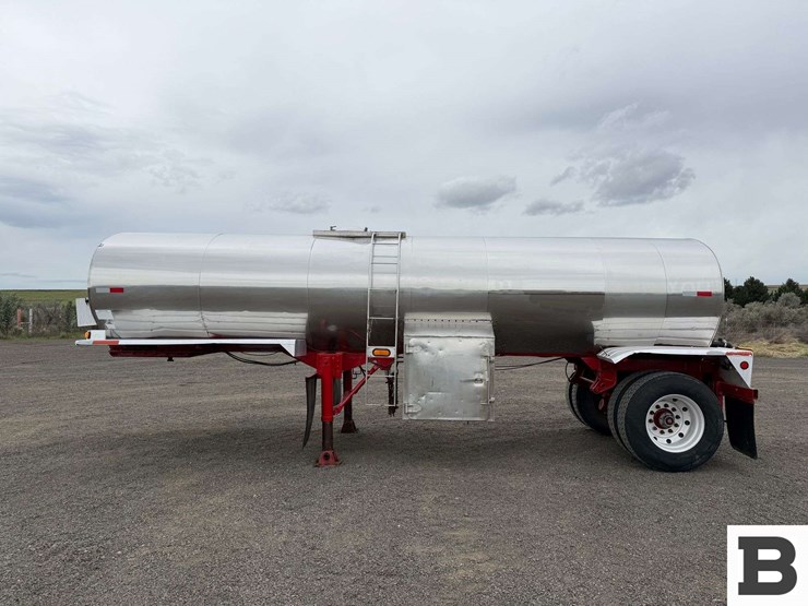 1972-brenner-tank-trailer-image-2