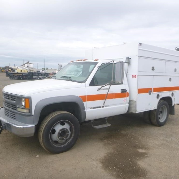 2002 CHEVROLET 3500