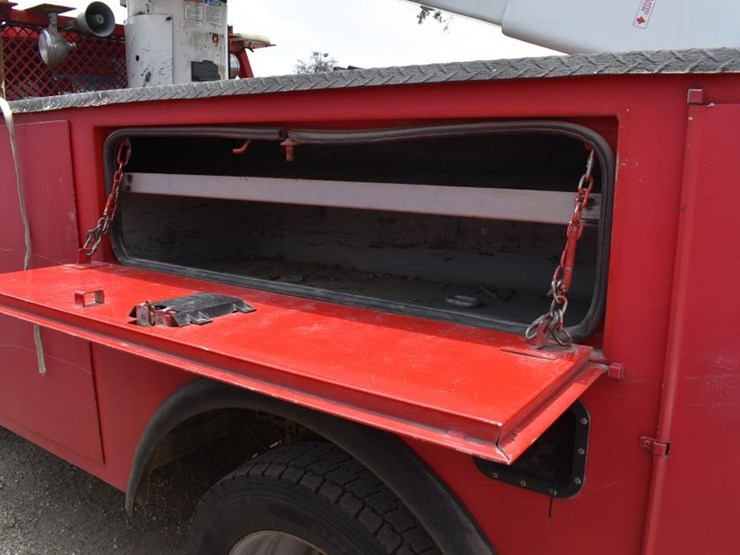 2018-ford-f550-image-15